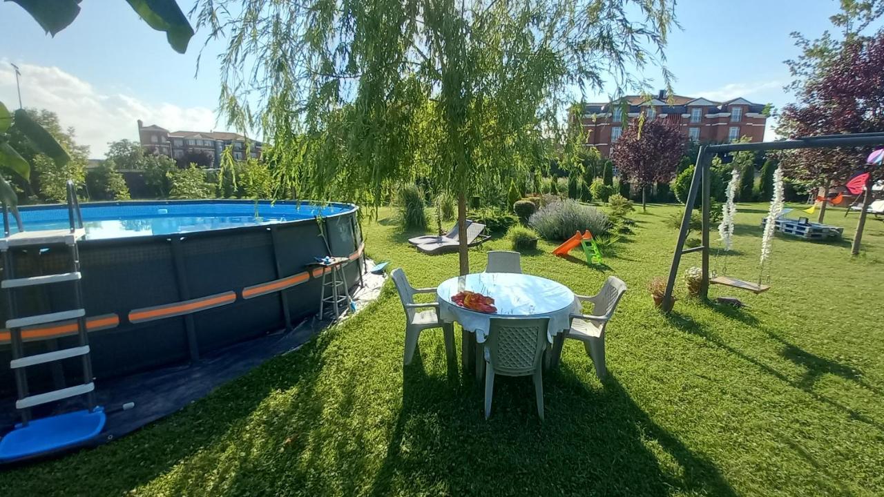 Green Villa Rodna Skopje Extérieur photo